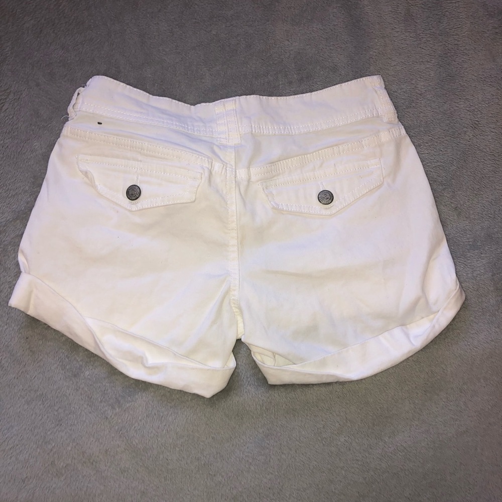 Shorts - Picture 4 of 4